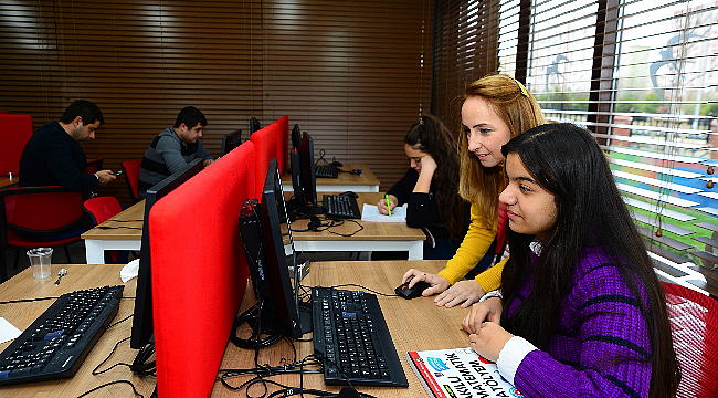 İNTERNET ERİŞİMLİ CANLI KONFERANSLARA İLGİ BÜYÜK