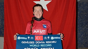 TEK NEFESLE DÜNYA REKORUNU KIRDI