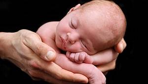 Prematüre bebeklerde anne sütü hayat kurtarıyor