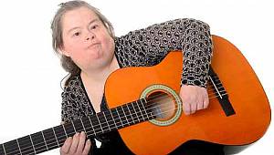 Otizmli gençlerden anneler günü konseri