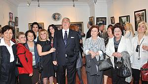 Tüm anneler başımızın tacı