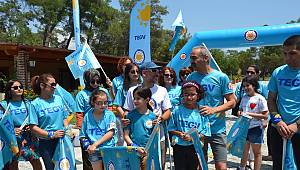 5500 çocuk için ipi göğüsledi!