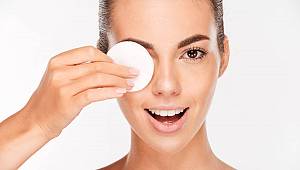 Makyajı temizleyin gözleri koruyun