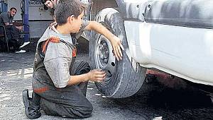 Çocuklar işçi değil öğrenci olmalı