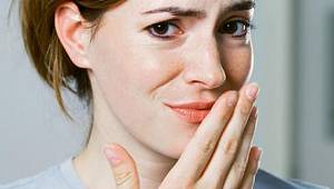 Konuşmayı sevenler: Çok konuşma ağız kokusu nedeni