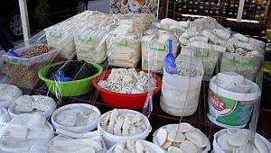 BAKAN UYARDI: Açıkta satılan gıda almayın