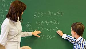 "Geleceğimizi öğretmenlerimiz inşa eder"