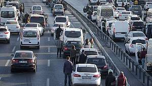 Saat 09:05' bütün Türkiye'de HAYAT DURDU