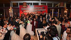 SOSYAL HABER: Belediye nikahı olmayan Roman çiftlere düğün yaptı