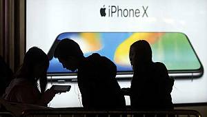Tüketiciler dikkat! MacBook Pro 13 ve iPhone X DEFOLU ÇIKTI