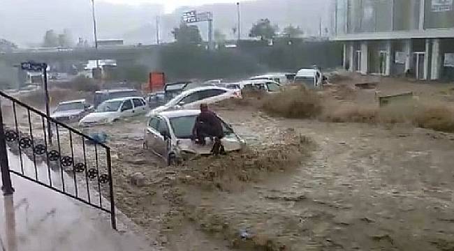 Meteorolojiden 6 il için sel uyarısı Meteorolojiden 6 il için sel uyarısı