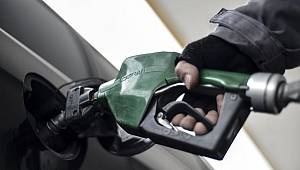 Benzine 17 ve motorine 18 kuruş zam geldi
