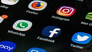 Sosyal medya bağımlısı olmuşuz