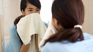 Yüz havlusunu sık sık değiştirin, telefonu temiz tutun