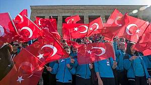 23 Nisan coşkuyla kutlanıyor