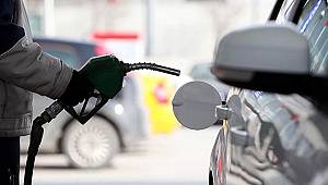 Benzine 19 kuruş zam geldi, fiyat 7 TL'ye dayandı