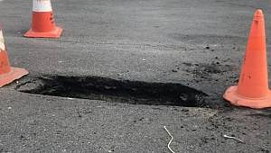 Esenyurt’ta bir yol daha çöktü