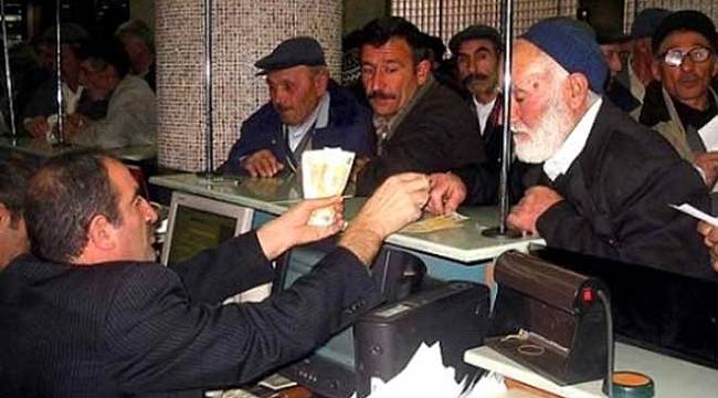 Emeklinin bayram ikramiyesi yüzde 15 eridi
