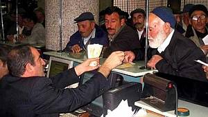 Emeklinin bayram ikramiyesi yüzde 15 eridi