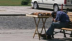 Toplumun yüzde sekseni aç ve yoksul!..