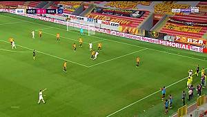 Sağlık Çalışanlarına Minnet Duygusu Yeşil Sahalarda!