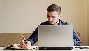 Zoom kullanımı 139 kat arttı