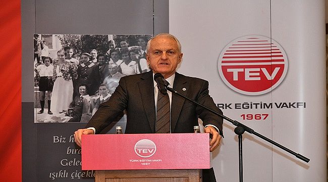 Türk Eğitim Vakfı doğal afetlerden zarar gören öğrencilerin yanında