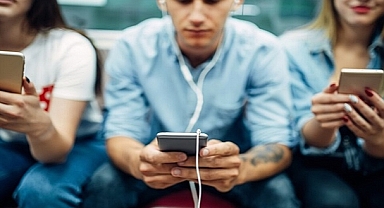 Tüketiciler ÇOK önemli bir konu: Teknoloji bağımlılığı nedir? - Nasıl kurtuluruz?