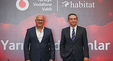TÜRKİYE VODAFONE VAKFI VE HABİTAT DERNEĞİ’NDEN DEPREMZEDE ÇOCUKLARIN EĞİTİMİNE KATKI!